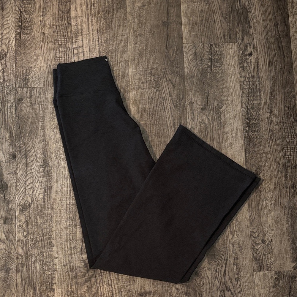 Abercrombie & Fitch YPB Curve Love Yoga Pants - Graphite - Size Medium Short
